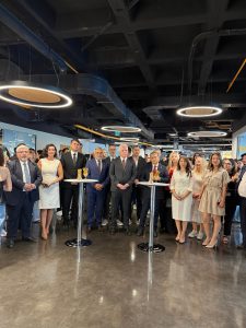 KGK’nin “Türkiye’deki Amerika” sergisini İstanbul Valisi açtı