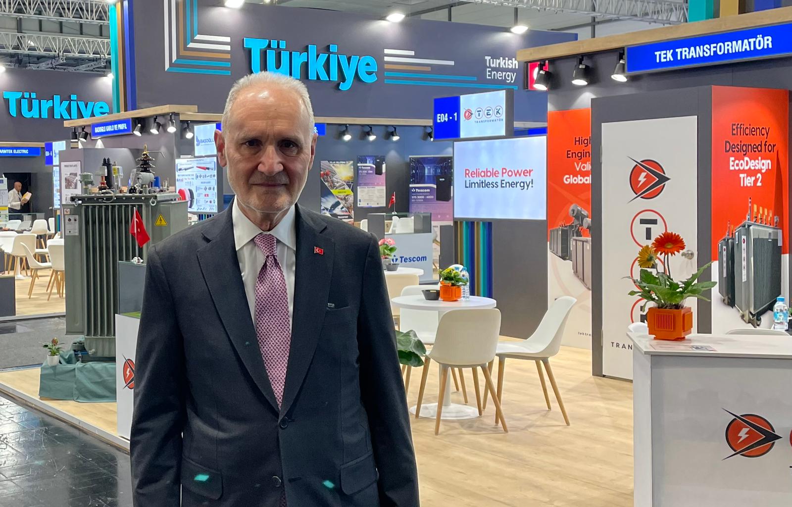 Programa birkaç noktada  güncelleme gelmesi gerek